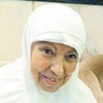 Blind Tunisian Woman Regains Eyesight in Arafat