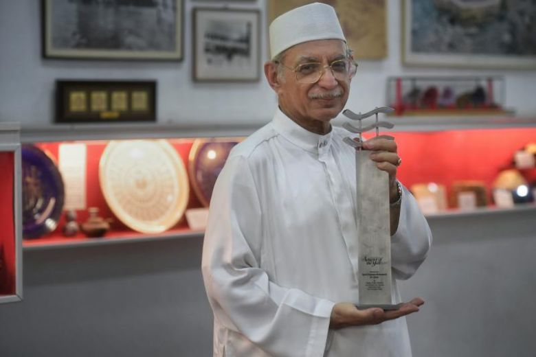 Singaporean Imam Wins Award