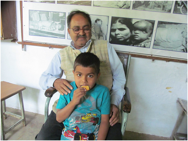 Man Who Worked for  Bhopal Gas Tragedy  Victims Gets Padma Shri