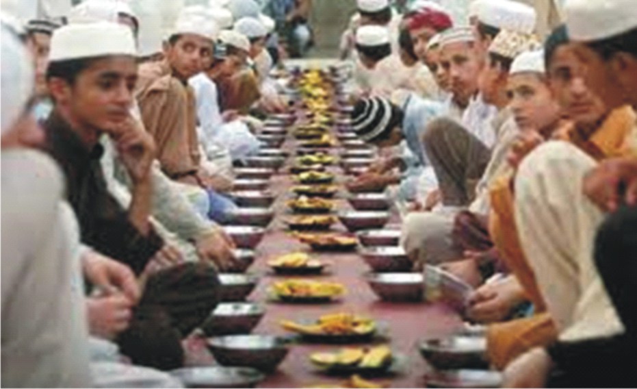 183-Year-Old Nawabi Kitchen Serves Iftar  to over 600 Needy Families