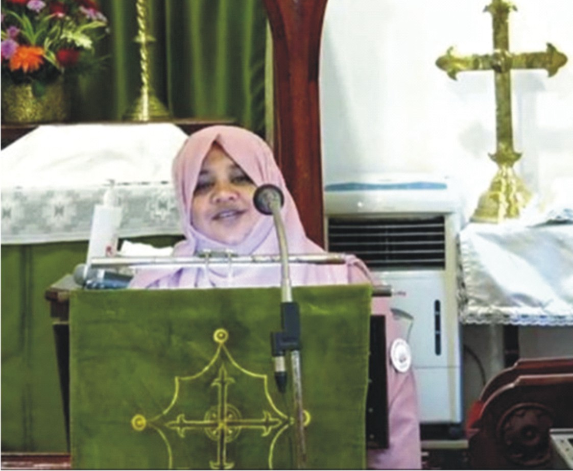 Muslim Woman Presents Sermon in Church