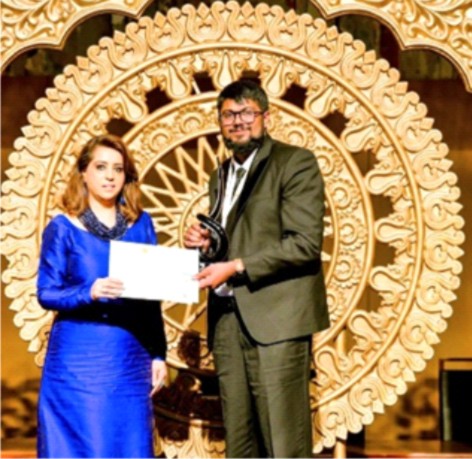 Aamir Qutub  Honored with 2024  Young Professional of the Year Award